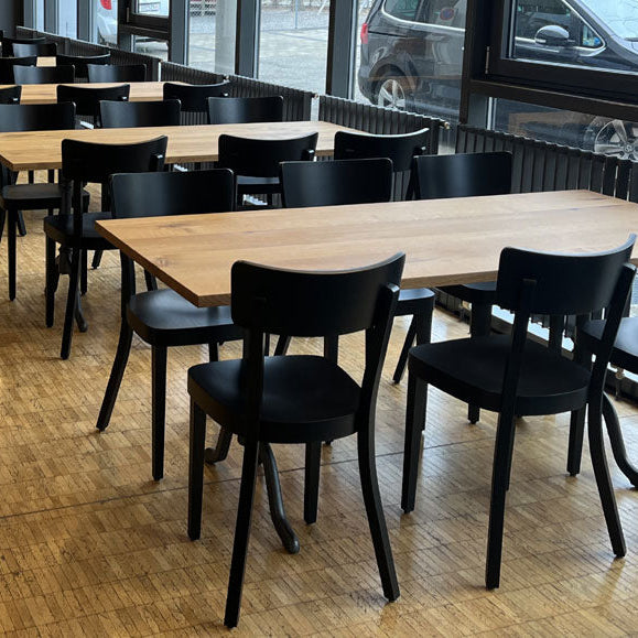 Neue Tische und Stühle für NTG in Kehrsatz