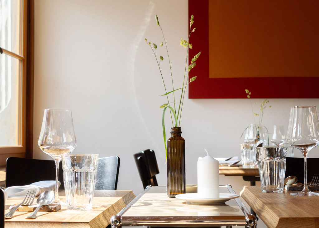 Neue Tische für das Hotel/Restaurant Schlüssel in Luzern